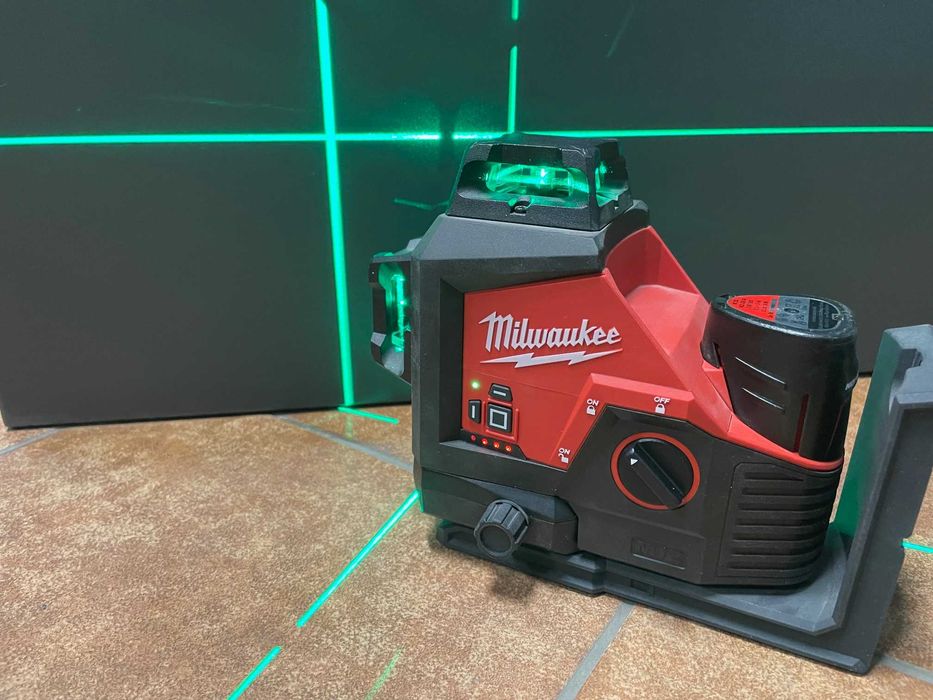 Nowy Milwaukee M12 3PL Zielony laser 3-płaszczyznowy 360°