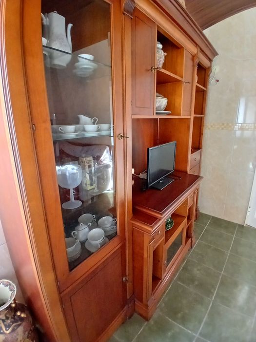 Móvel de sala em cerejeira