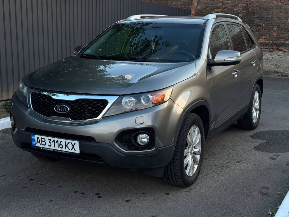 Продам Kia Sorento 2.2 дизель 4х4
