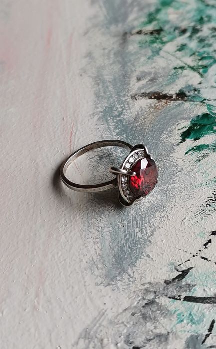 Серебряное кольцо серебро 925 красный камень винтаж
