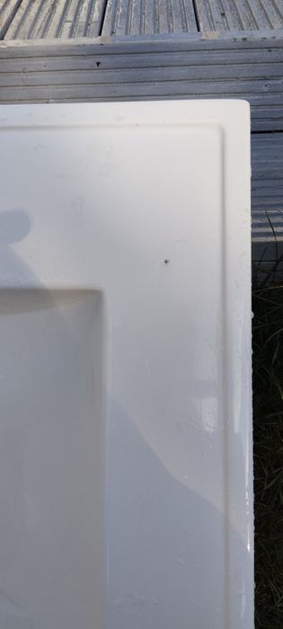 Umywalka szt 2 z kranem i syfonem