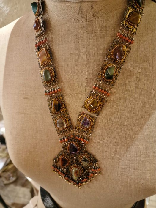 Бижутерия брошь подвеска и др