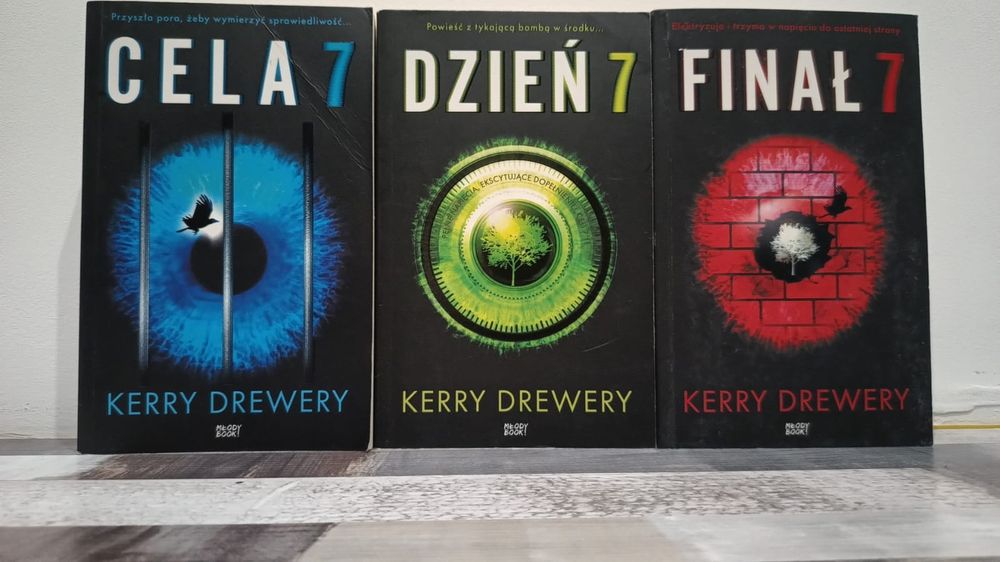 Seria książek ,,Cela 7" Kerry Drewery