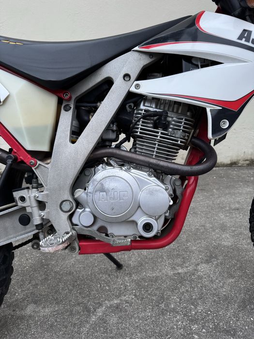 AJP PR4 125 enduro