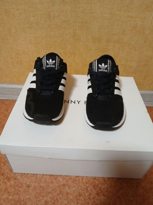 Кроссовки Adidas,детские.Размер 30