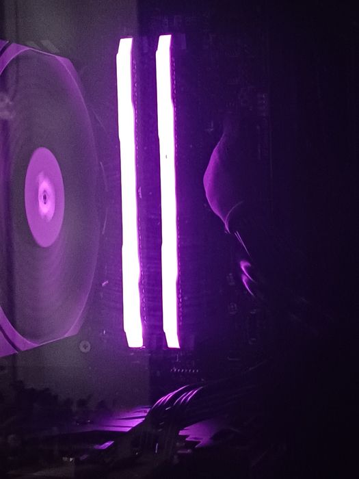 NOWY WYDAJNY komputer gamingowy i5 12th gen RTX4070S/RX7700XT