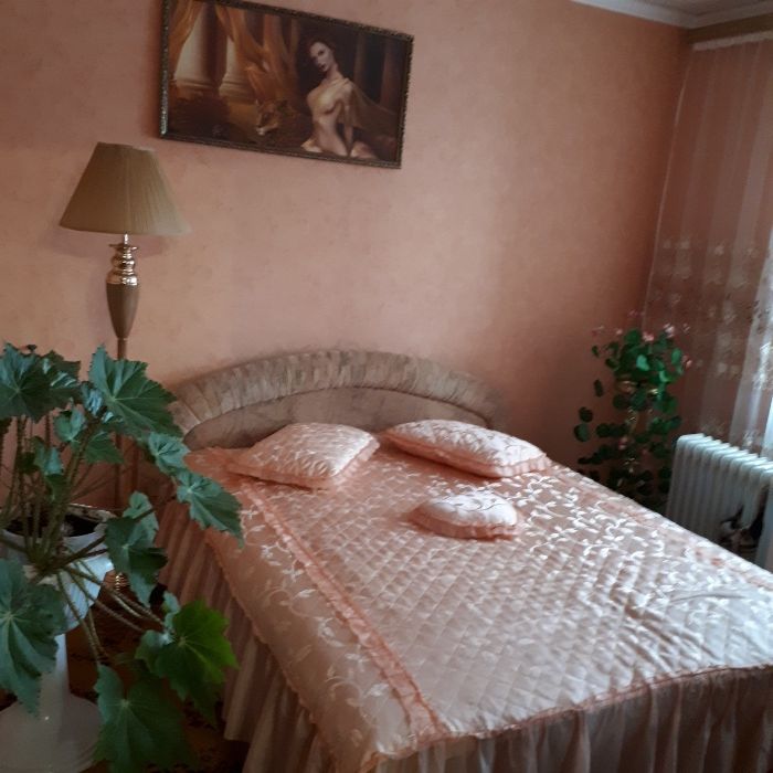 продам 4-х ком.квартиру г. Новоукраинка, Кировоградская обл.