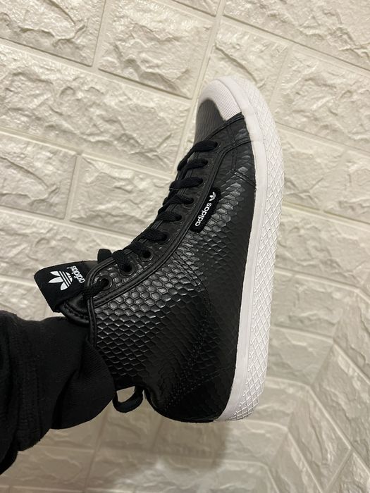 Кеди adidas кросівки