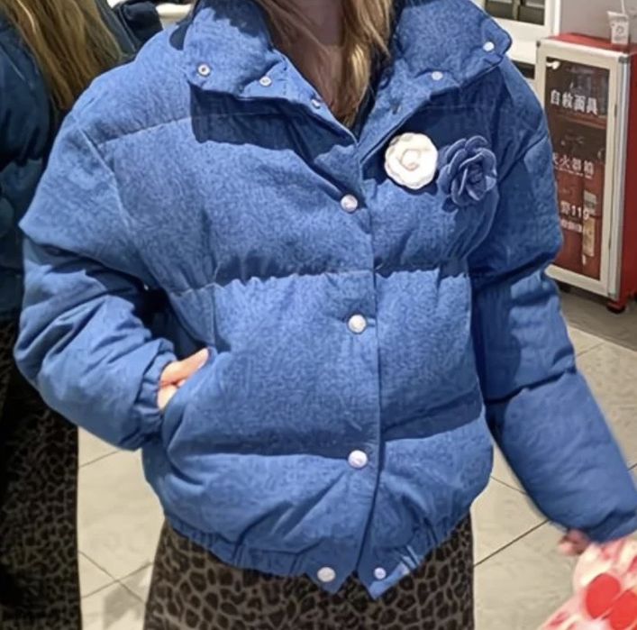 Куртка в стилі шанель