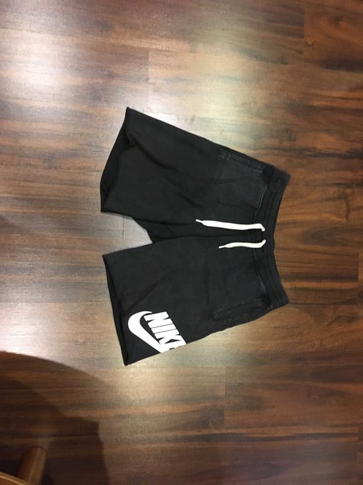 Spodenki nike czarne rozmiar XL nowe