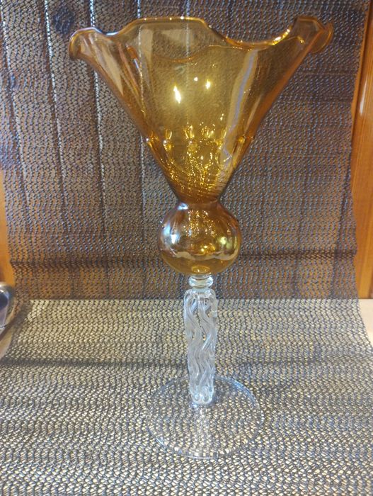 Kielich artystyczny z czasów PRL-u