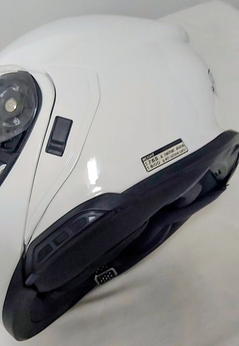 Capacete SHOEI NEOTEC 2 com intercomunicador SENA incorporado 520€