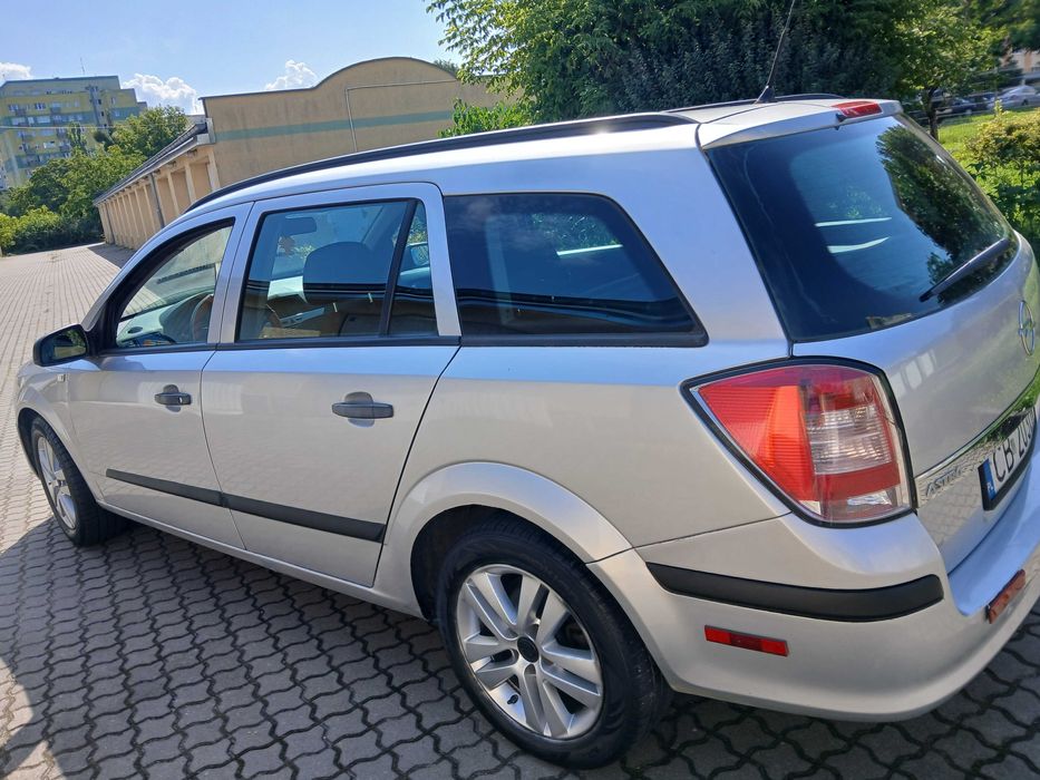 opel astra h combi 2009 1.4na łancuszku+GAZ,klima chodzi