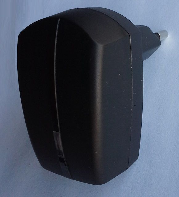 Carregador USB 5 V 900 mA - Novo