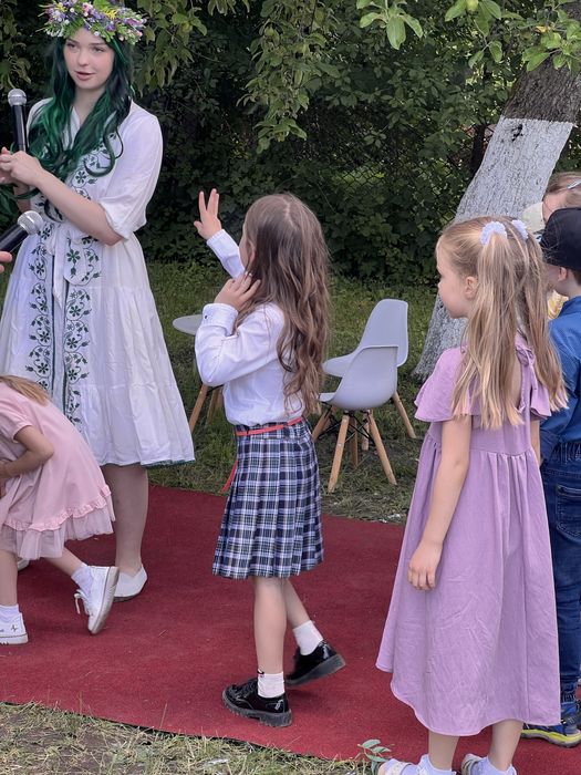 Сукня на дівчинку 6-7 років