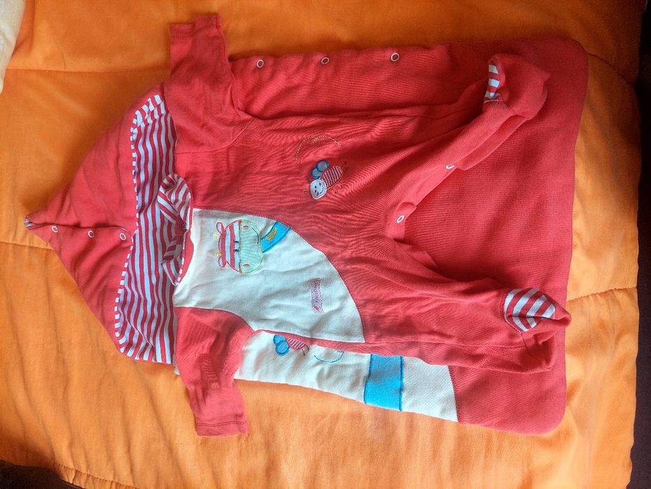 Saco de dormir e macacão bebé