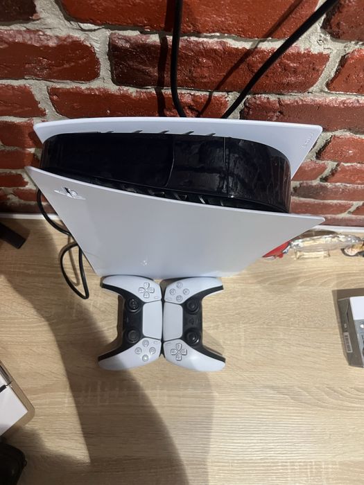 Ігрова приставка ps 5