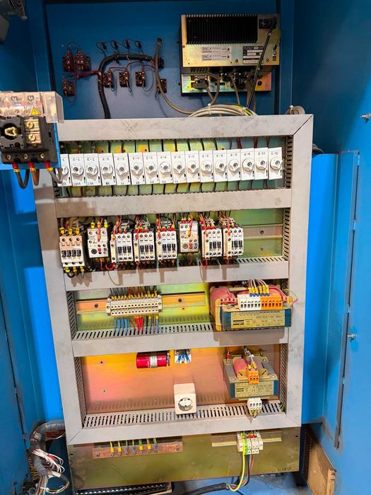 Máquina de Curvar Tubo CNC