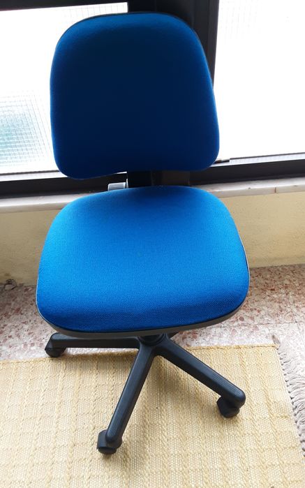 Cadeira para secretária criança