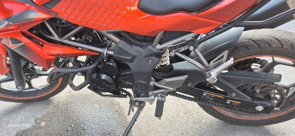 Продам мотоцикл Kawasaki z-250