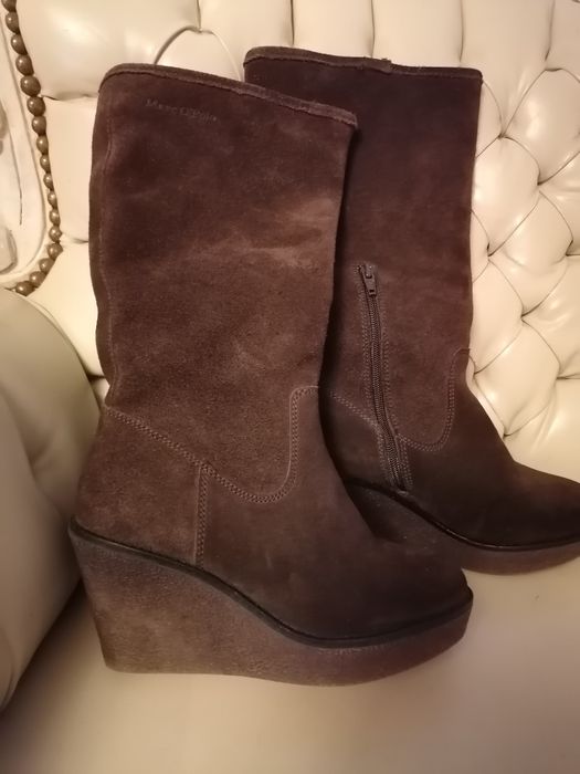 Kozaki zamszowe na koturnie