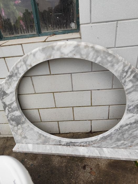 Lavatório  louça Valadares com pedra mármore de embutir