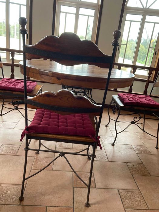 Conjunto de mesa e cadeiras madeira mexicana e ferro