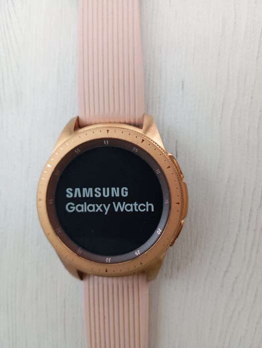 Samsung Galaxy Watch 42mm - Rosa, em ótimo estado + carregador sem fio