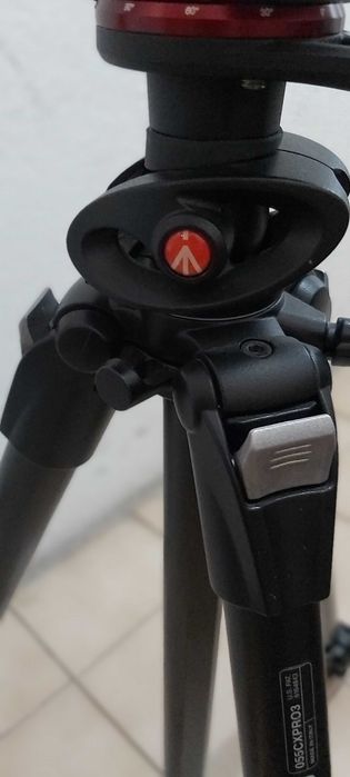 Tripé Manfrotto 055CXPRO3 - carbono NOVO !