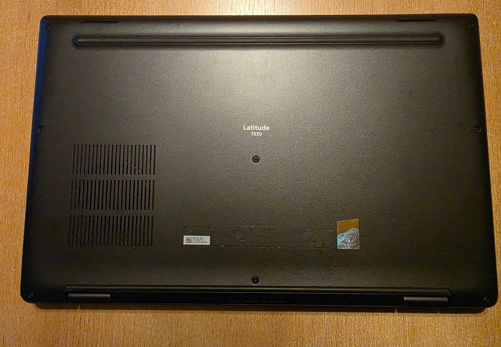 Dell Latitude 7530 I7-1270P/16GB DDR4 1TB SSD/ Win11/ 15.6" FHD*TOP*