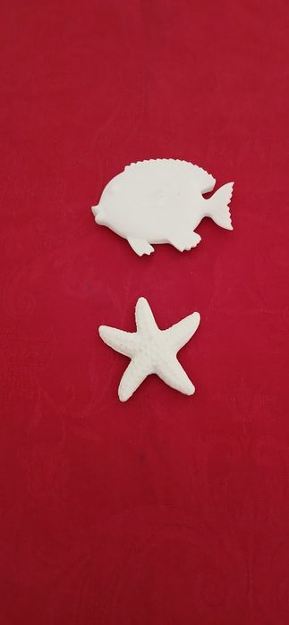 Dois ímans de gesso, novos