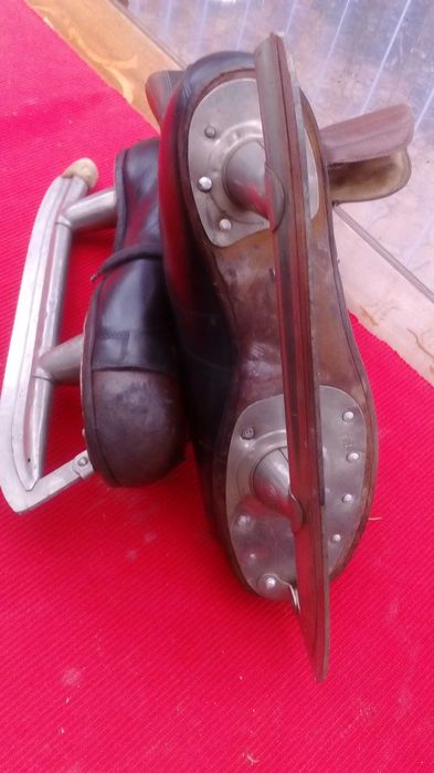 Łyżwy hokejowe z butami z PRL rozmiar 42