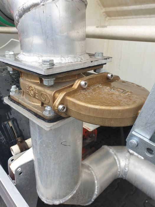 Trójnik 2x kołnierz 6″ i 1x gniazdo 6″