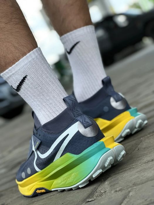 Чоловічі кросівки для бігу Nike Zoomx Zegama Trail 2 41р.