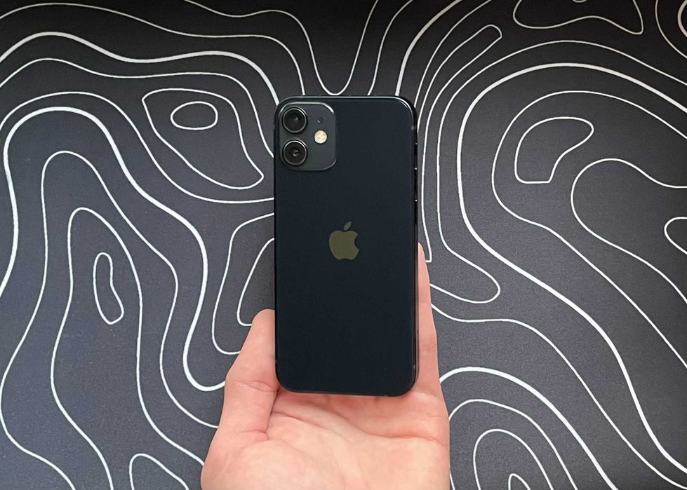 Отличный - iPhone 12 MINI - 128 гб - 84% АКБ - NEVERLOCK - BLACK