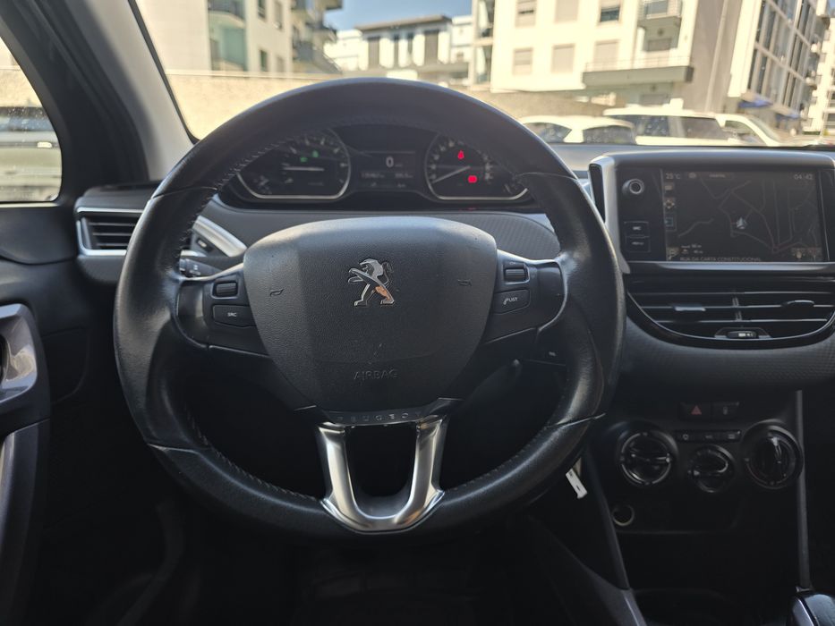 Peugeot 2008 — fotografia 11