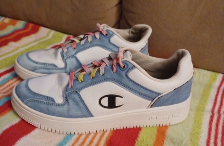 Buty champion 40