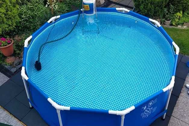 Płyty gumowe stabilizujące pod basen ogrodowy nawierzchnia pod basen