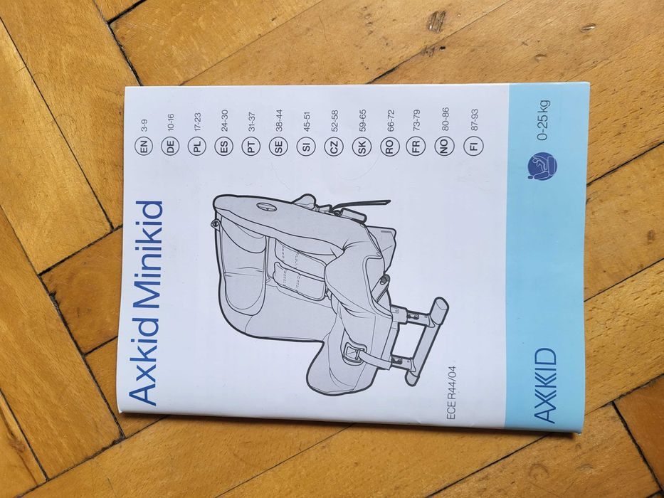 Fotelik samochodowy Axkid Minikid 2.0 RWF 9-25 kg - bardzo dobry stan