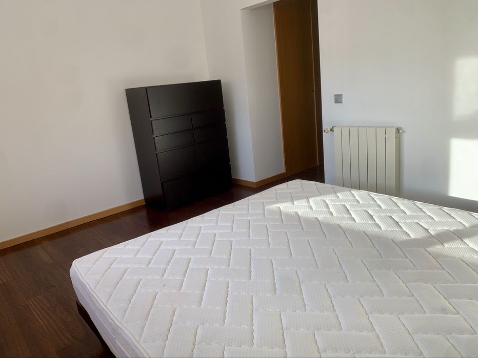 Sala de jantar + Quarto de casal - 400€