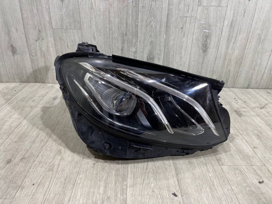 Фара передняя правая Mercedes E W213 / A2139064004KZ