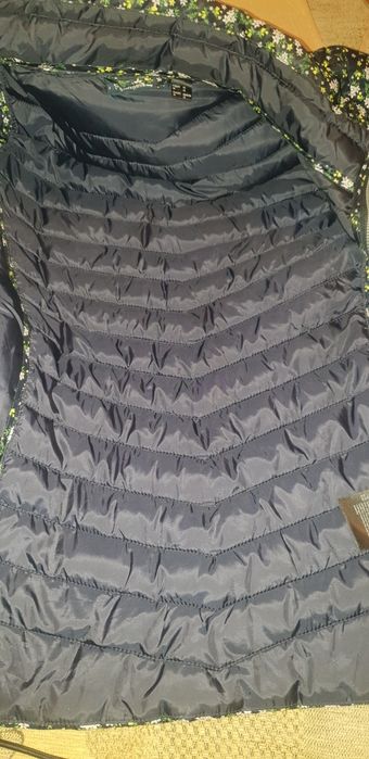 Przejściowa pikowana kurtka Esmara w drobne kwiatuszki