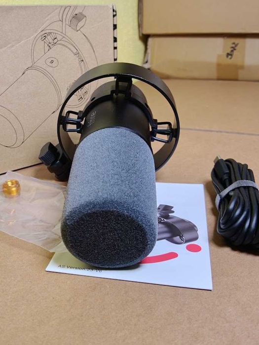 Microfone Condensador / Dinâmico USB/XLR Fifine AmpliTank K688 novo