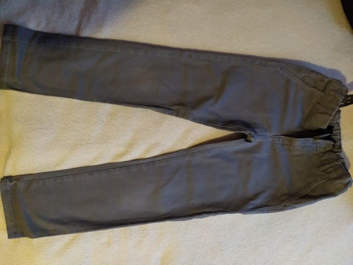 Spodnie, dwie pary - szare jeansy TEX, chinosy Reserved Minecraft 122