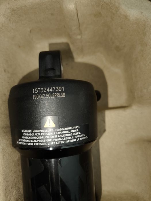 Amortecedor Rockshox Deluxe Select + (190 x 42,5)