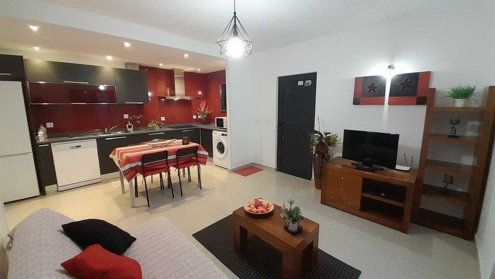 Arrenda-se agradável Apartamento T2 Peniche