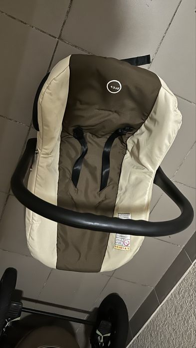 Коляска 3 в 1 tutis zippy