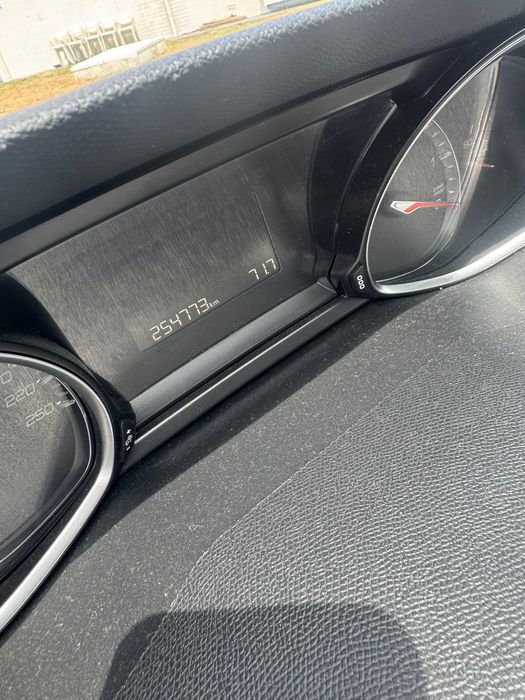 Peugeot 308 — fotografia 4