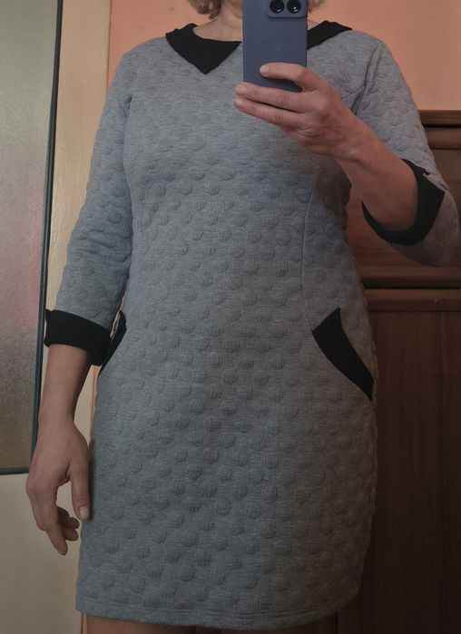 Sukienka z rękawem 3/4