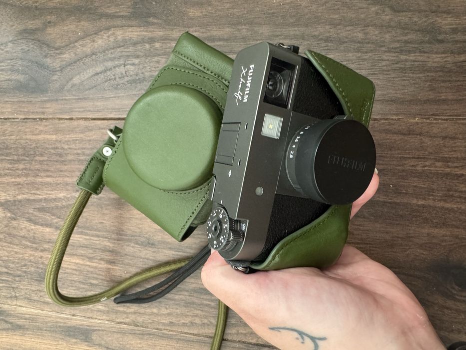 Fujifilm X100V Black – stan idealny + SmallRig + oryginalne pudełko + karta pamięci